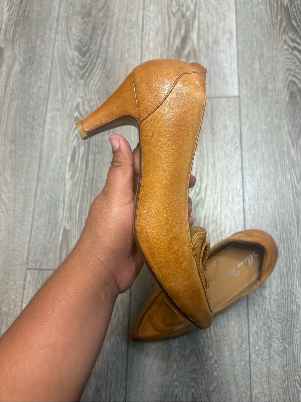 Mona Flying Classic Tan Leather Pointed-Toe Pumps - Women's - Picture 9 of 12